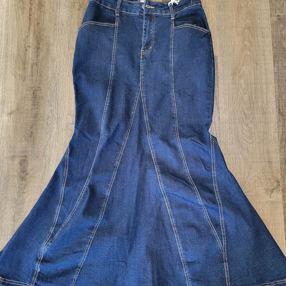 Tala Women's Blue Denim Jeans - Picture 10 of 15